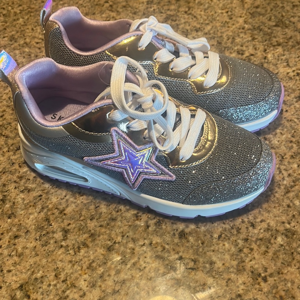 Girls Skechers